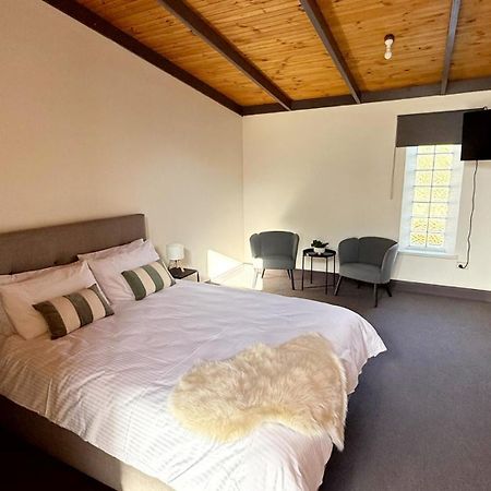 Colonial Bank Motel Omeo Ngoại thất bức ảnh